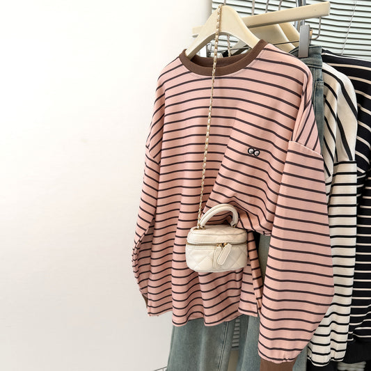 Fashion Style  One Obvious Feature  Fit Type  Type of Clothing  Casual  Stripe  Long Sleeve Warm  Loose Fit  Women's T-Shirt